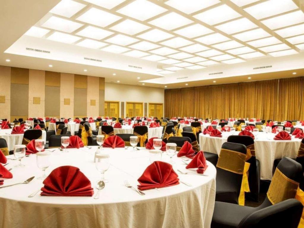 Lemo Hotel Serpong Tangerang Ngoại thất bức ảnh