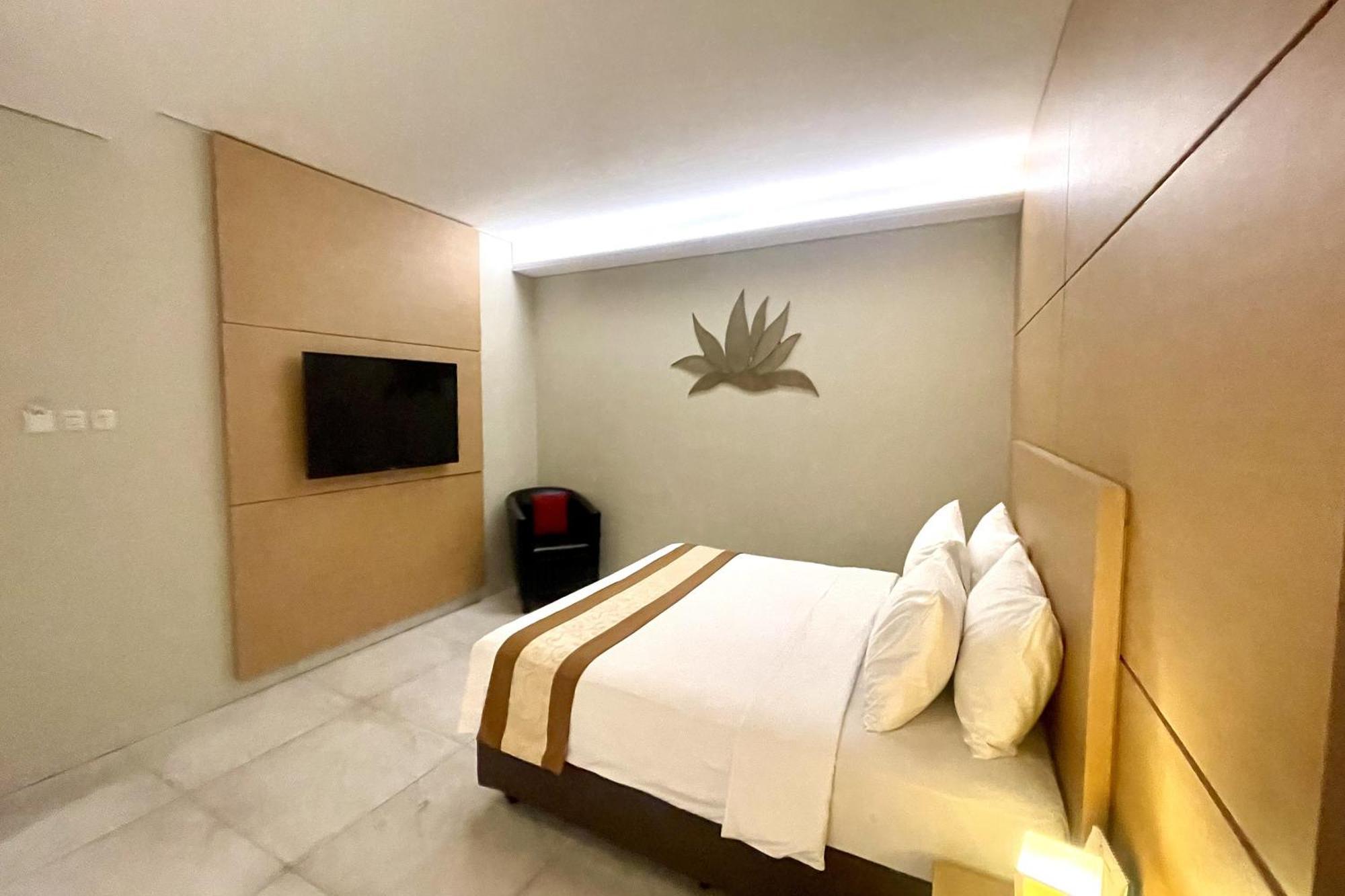Lemo Hotel Serpong Tangerang Ngoại thất bức ảnh