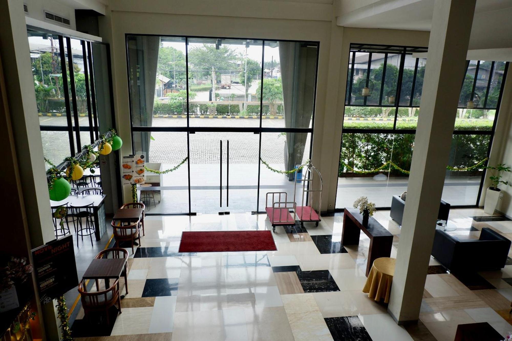Lemo Hotel Serpong Tangerang Ngoại thất bức ảnh