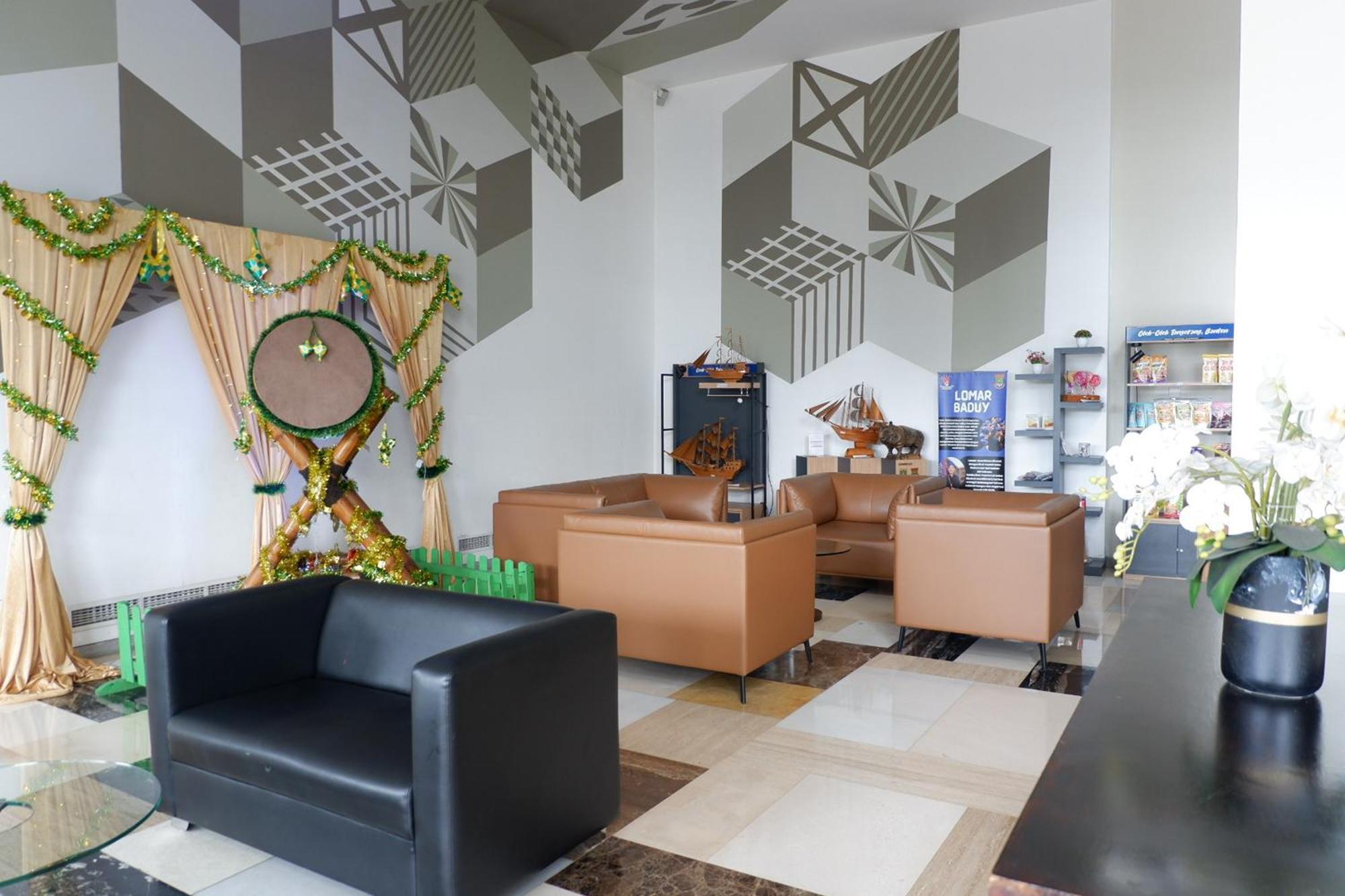 Lemo Hotel Serpong Tangerang Ngoại thất bức ảnh