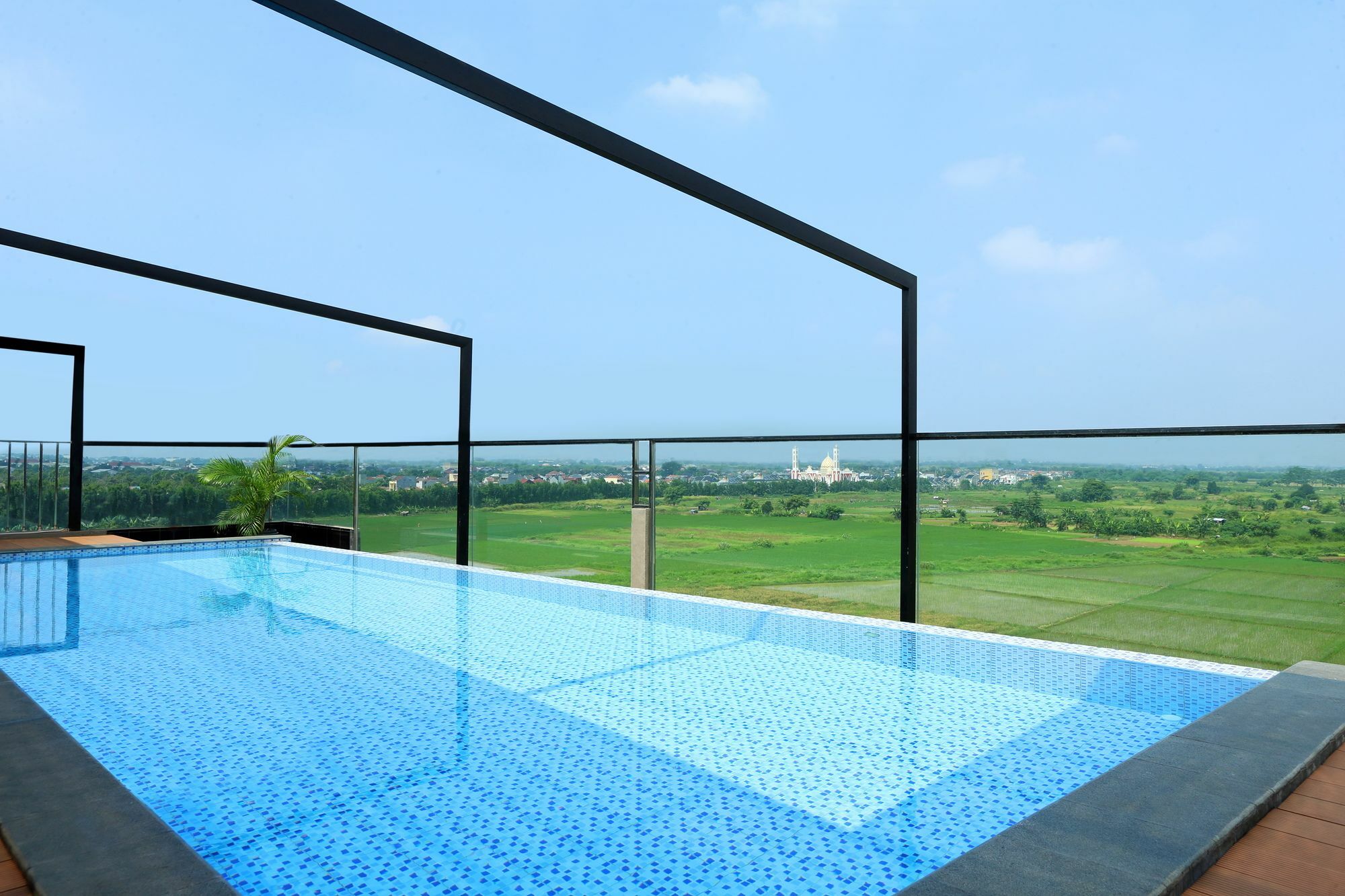 Lemo Hotel Serpong Tangerang Ngoại thất bức ảnh